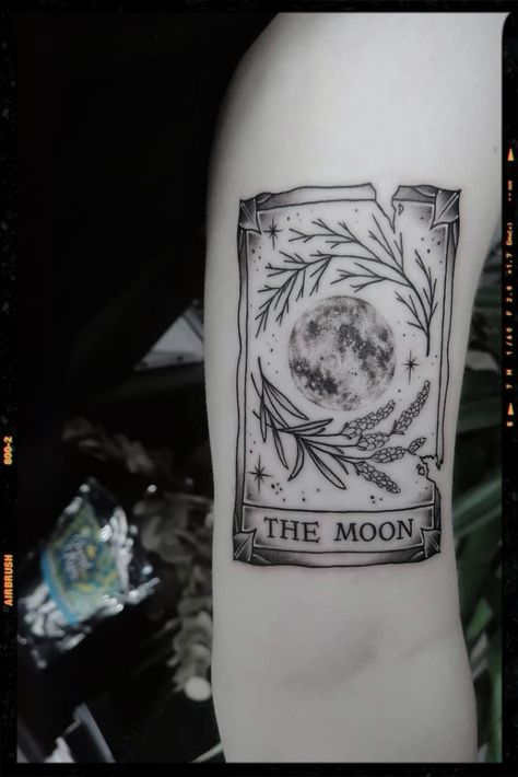 Tarot Card Tattoo Inspiration - The Moon Moon Tarot Tattoo Designs, Horror Movie Tarot Card Tattoo, Terror Card Tattoo, The Star Tarot Tattoo Design, Tarrot Kaarten Tattoo, Tarot Card Moon Tattoo, Terrot Card Tattoos, Tarot Card Tattoo The Moon, Harry Potter Tarot Card Tattoo