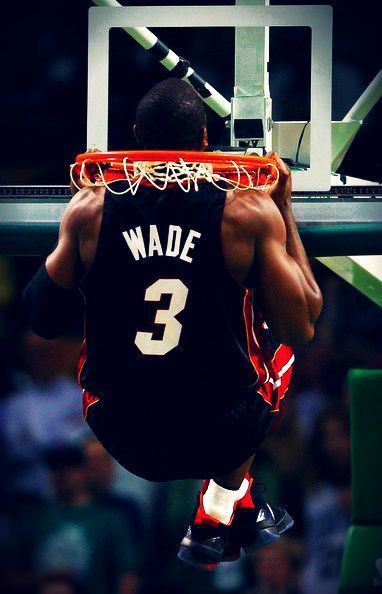 Dwayne Wade Aesthetic, Dwyane Wade Wallpaper, D Wade, Nba Pics, Michael Jordan Pictures, Best Nba Players, Basketball Background, Nba Basketball Art, Kobe Bryant Pictures