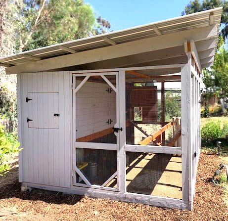 Virtual Chicken Coop Tour No. 15: Ten Backyard Coops Built with The Garden Loft Plans | The Garden Coop Leanto Shed Chicken Coop, Chicken Coop Lean To, L Shaped Chicken Coop And Run, 8x8 Chicken Coop Interior, Chicken Coop With Slanted Roof, Loft Plans, Australorp Chicken, Urban Chicken, Backyard Coop