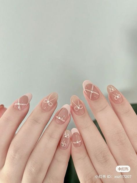 #aesthetic #koreangirl #ulzzang #sanrio #kpop #chinese #korean #yellow #blue #pink #fashion #clothinginspo Nail Designs Kpop, Kpop Nails Ideas, Ulzzang Nails, Kpop Nails Designs, Sanrio Nails, Kpop Nails, Girl Therapy, Hello Nails, Beauty Nails Design