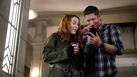 Supernatural Charlie, Charlie Bradbury, Couple Pp, Supernatural Bunker, Felicia Day, Warehouse 13, Supernatural Pictures, Super Duo, Winchester Boys