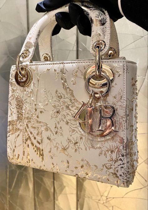 Lady Dior Bags, Expensive Bag, My Style Bags, Womens Designer Bags, Girly Bags, Luxury Purses, Fancy Bags, Pretty Bags, Cute Bags