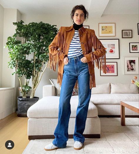 Suede Fringe Jacket Outfit, Fringe Jacket Outfit, Cereal Aisle, Leandra Medine Style, Suede Jacket Outfit, What Do I Wear, Collarless Coat, Second Hand Fashion, Cold Fashion