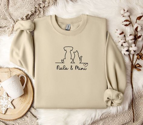 Cold Weather Attire, Dog Mom Sweater, Dachshund Sweater, Doxie Mom, Name Sweatshirt, Embroidered Cat, Art Sweater, Dog Embroidery, Personalized Pet Gifts