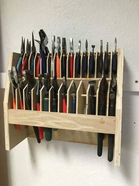 For the organization nerd... - Album on Imgur Arbejdsplads Garage, Garage Organization Ideas, Garage Organization Tips, Garage Tool Storage, Tool Storage Diy, Workshop Design, Storage Systems, Diy Garage Storage, Workshop Organization