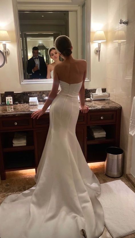 #follow #weddinggown #weddingdress #wedding #clothing #clothes #dresses #gowns #fashion #style #bridal #bride #blog #blogging #blogger Long Bridal Gown, Dream Wedding Ideas Dresses, A Wedding Dress, Classy Wedding, Wedding Mood, Long Wedding Dresses, Dreamy Wedding, Wedding Dresses Simple, Dream Wedding Dresses