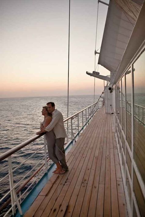 Cruise Engagement Ideas, Cruise Ship Couple Pictures, Cruise Photo Ideas Couple, Cruise Aesthetic Pics Couple, Cruise Couple Pictures, Couple On Cruise, Cruise Picture Ideas, Cruise Photography Ideas, Couples Cruise