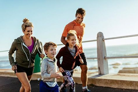 family fitness challenge tips Family Fitness Challenge, Monday Workout, Best Fitness Tracker, Family Wellness, Conditioning Workouts, Getting Back In Shape, Family Fitness, Personal Fitness, Fit Couples