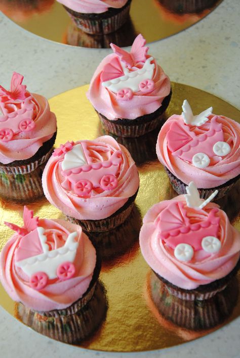 Baby shower "It's a girl!" cupcakes... Made by Mmmuffins&Co. Baby Shower Cupcakes Girl Pink, Baby Shower Cupcakes Girl, Customised Cupcakes, Cupcakes For Baby Shower, Baby Shower Nena, Baby Shower Cupcakes For Girls, Baby Shower Cake Designs, Girl Cupcakes, Shower Cupcakes