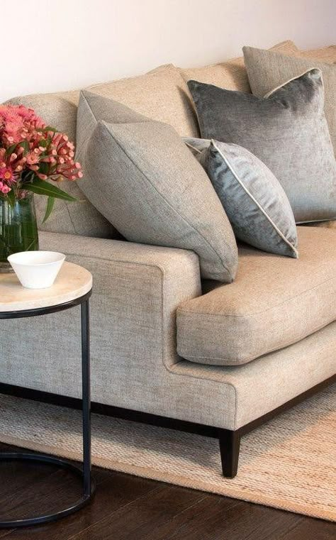 Sofa Colour, Beige Home, Luxury Living Room Decor, Elegant Living Room Decor, Living Room Sofa Design, Living Room Design Decor, Elegant Living Room, Decor Home Living Room, Living Room Ideas