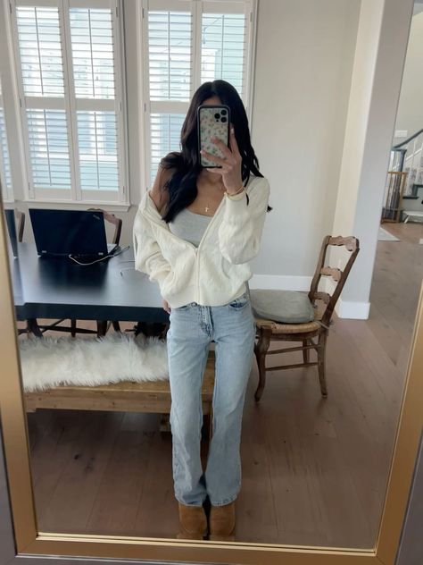 Basic Clean Girl Outfits, Clean Girl School Outfits, Clean Girl Outfits Aesthetic, Kardashian Wardrobe, Cute Everyday Outfits Casual, Clean Girl Clothes, Clean Girl Fits, Basic Outfits Fall, Cute Comfy Outfits For Winter