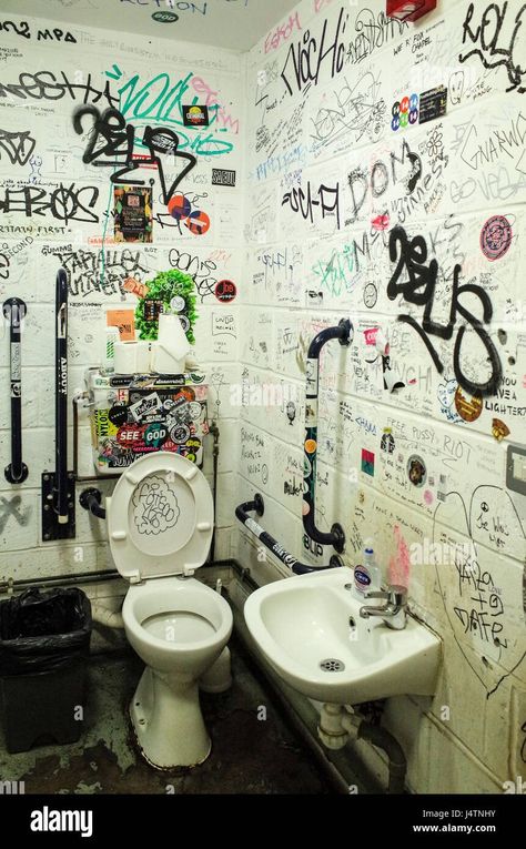 Toilet Cubicle, Environment Projects, Victorian Modern, Bathroom Stall, Toilet Art, Graffiti Photography, Rough Trade, Brick Lane, Ap Art