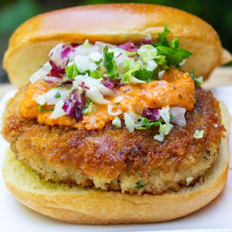 Crispy Chicken Burgers (With Ground Chicken) - Two Kooks In The Kitchen Crispy Ground Chicken Burgers, Breaded Ground Chicken Patties, Ground Chicken And Noodles Recipes, Chicken Patties With Ground Chicken, Fried Ground Chicken Patties, Minced Chicken Burger Recipe, Ground Chicken Patties Recipes, Ground Chicken Burger Recipes, Breaded Chicken Burgers