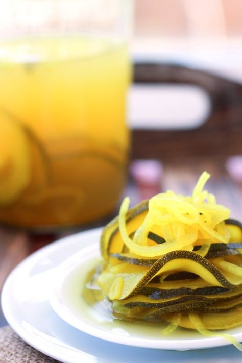 Garlic, ginger, turmeric and a few slices of onion flavor these Fermented Zucchini Pickles to sour, zingy perfection. Great added to burgers and sandwiches. Pickles Ginger, Fermented Zucchini, Ginger Tumeric, Zucchini Pickles, Cultured Food, Lacto Fermented, Fermented Veggies, Fermentation Recipes, Best Probiotic