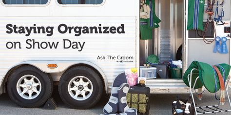 Staying Organized on Show Day. THIS IS GOING TO BE MY BEST FRIEND WHEN SHOW SEASON COMES AROUND. Tack Room Organization, Horse Show Mom, Horse Farm Ideas, Horse Cookies, Horse Info, Showing Livestock, Horse Tips, Horse Grooming, Horse Diy