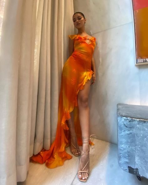 CINDY KIMBERLY Cindy Kimberly, Outfit Look, Glam Dresses, Mode Inspo, Orange Dress, Guest Dresses, Pretty Dresses, Red Formal Dress, Pretty Outfits