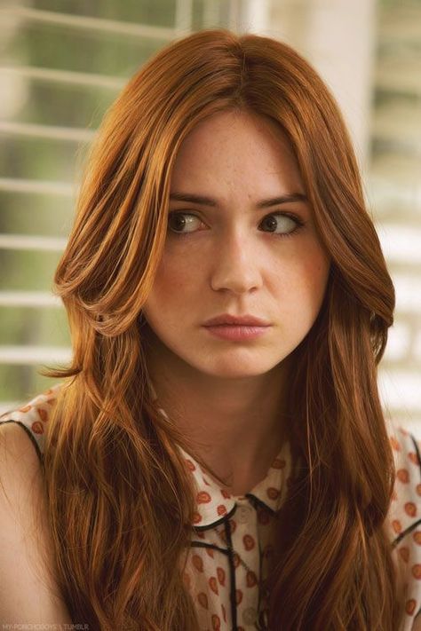 karen gillan red head hair cute bangs Red Headed Actresses, Karen Gillen, Karen Gillian, Red Curls, Amy Pond, Lily Evans, Karen Gillan, Redhead Girl, Look At You