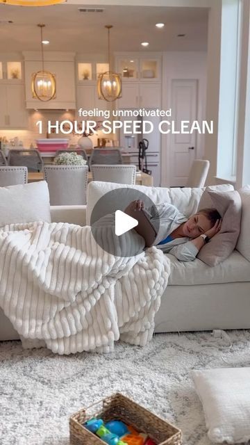 𝗦𝗔𝗧𝗜𝗦𝗙𝗬𝗜𝗡𝗚 𝗖𝗟𝗘𝗔𝗡𝗜𝗡𝗚 on Instagram: "1 hour speed clean.. 😁🧼 (��🎥 TT/sierra.honeycutt) #reels #cleaning #cleaningmotivation #deepclean #satisfyingcleaning" Cleaning Inspiration Videos, Sunday Cleaning, Cleaning Videos Satisfying, Sierra Honeycutt, Cleaning Motivation Videos, Aesthetic Cleaning, Clean With Me, Cleaning Aesthetic, Cleaning Videos