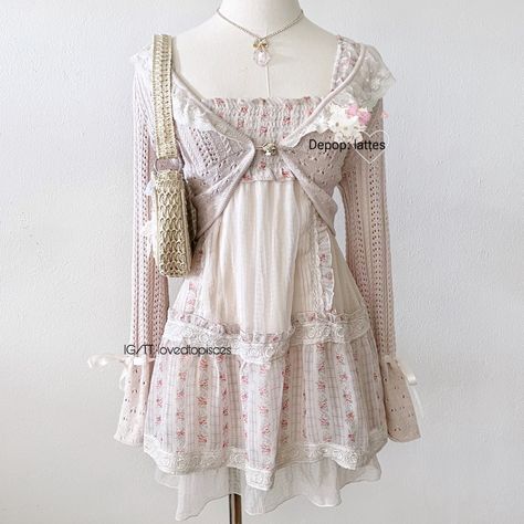 Fairy Of Shampoo Aesthetic, Cottagecore Fall Outfits, Himekaji Outfits, Soft Girl Outfits, Mori Fashion, Mori Girl Fashion, Lace Cami Top, Gyaru Fashion, Cottagecore Fashion