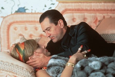 Casino (Martin Scorsese, 1995) Robert De Niro as Sam ‘Ace’ Rothstein & Sharon Stone as Ginger. Sharon Stone Casino, Casino 1995, Lost Movie, Gangster Movies, Casino Movie, Theme Tattoo, Goodfellas, Sharon Stone, Video Games For Kids