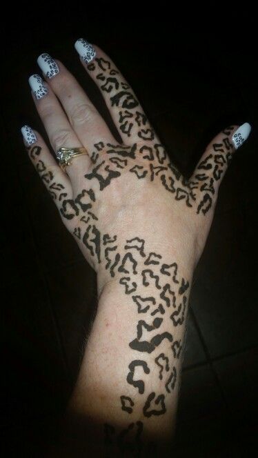 Cheetah henna by MD Weems Hand Tatto, Henna Hands, Henna Tattoos, Tat Ideas, Henna Art, Henna Tattoo, Henna Designs, Tattoos And Piercings, Cheetah Print