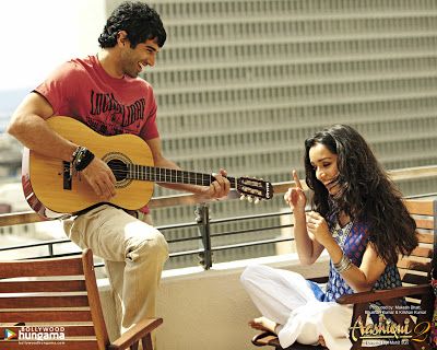 Aashiqui 2, my favorite movie Romantic Bollywood, Indian Love, Aashiqui 2, Vintage Bollywood Aesthetic, Roy Kapoor, Desi Love, Bollywood Couples, Cute Couple Quotes, Vintage Bollywood