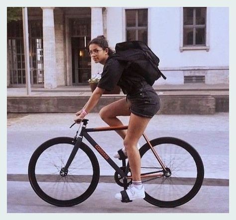 [CommissionsEarned] 81 Most Pinned Women Cycling Outfit Bike Rides Hacks You'll Be Impressed By Today #womencyclingoutfitbikerides Most Pinned, Bicycle Chic, Fashion Style Summer, Urban Bicycle, Bike Girl, Bike Aesthetic, Women Cycling, Womens Cycling Clothes, Urban Cycling