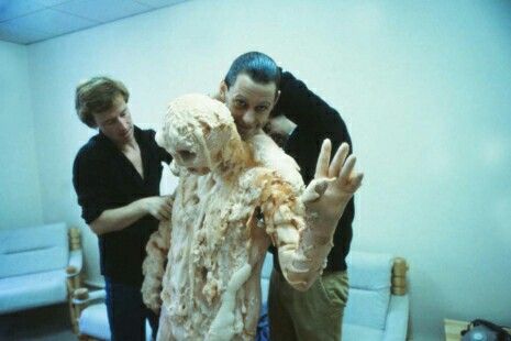 Bob in The Wall...getting costume on to act Comfortably Numb Alan Parker, Pink Floyd The Wall, Bob Geldof, Behind The Scenes Photos, Pink Floyd Wall, Dangerous Minds, Movie Club, Roger Waters, Scene Image