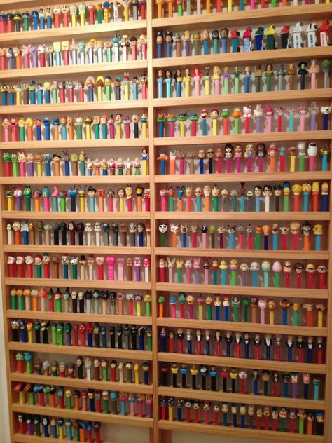 Pez Display Ideas, Pez Display, Pez Dispensers Display, Hello Kitty Pez Dispenser, Pez Collection, Doll Museum, Pez Dispensers, Collector Dolls, Retail Display