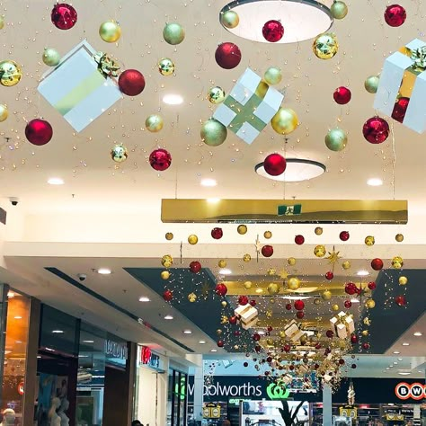 A bespoke suite of decorations designed and munfactured for Stockland Riverton Shopping Centre. Christmas Grotto Ideas, Christmas Favors Diy, Christmas Ceiling, Christmas Shop Displays, Christmas Stage Design, Christmas Ceiling Decorations, Recycled Christmas Decorations, Commercial Christmas Decorations, Ceiling Decorations