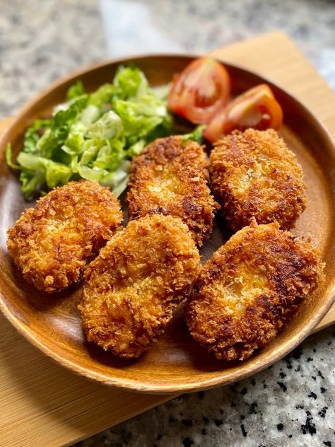 Japanese Croquette, Japanese Pumpkin, Resep Vegan, Vegan Japanese, Croquettes Recipe, Tonkatsu Sauce, Savory Pumpkin Recipes, Vegan Worcestershire Sauce, Gluten Free Soy Sauce