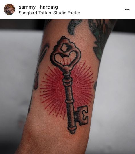 Traditional Tattoo Key, Songbird Tattoo, Skeleton Key Tattoo, Traditonal Tattoo, Key Tattoo Designs, Pineapple Tattoo, Key Tattoos, Key Tattoo, Tattoo Techniques