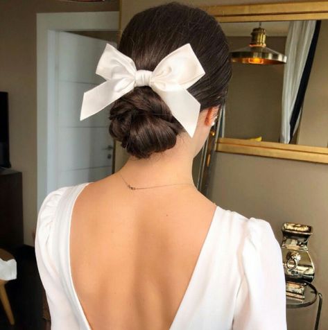 Bow Wedding Hairstyles, Bun With A Bow, Bun With Bow, Ballet Hairstyles, Bow Hairstyle, Ribbon Hairstyle, Hair Ribbons, Work Hairstyles, Wedding Hair And Makeup