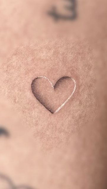 Tiny Heart Tattoo On Collar Bone, 2 In 1 Tattoo Design, Heart 3d Tattoo, 3d Heart Tattoo Designs, Heart Designs Tattoo, Tiny L Tattoo, Shadow Heart Tattoo, Golden Heart Tattoo, Unique Heart Tattoos For Women