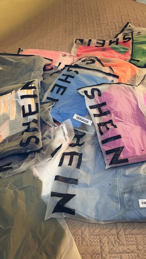 Shein Order Package, Shein Package, Shein Order, Shein Aesthetic, Rick And Morty Image, Shopping Pictures, Shein Finds, Pink Outfits Victoria Secret, Shopping Haul