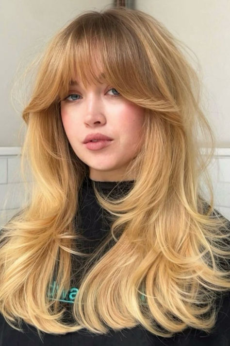 Face-Framing Layers Bottle Neck Bangs Long Hair, Bottle Neck Bangs Hair, Volume Haircut, Butterfly Haircut, Bangs For Round Face, Fall Hair Cuts, Fall Hair Trends, Styles Ideas, Dead Cells