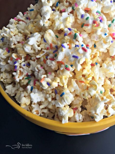 Candy Coated Pop Corn AKA Crack Corn Almond Bark Popcorn, Colorful Dessert Recipes, Candy Coated Popcorn, Candy Popcorn Recipe, Almond Bark Recipes, Coated Popcorn, Buttery Popcorn, Popcorn Cake, Recipes Rice