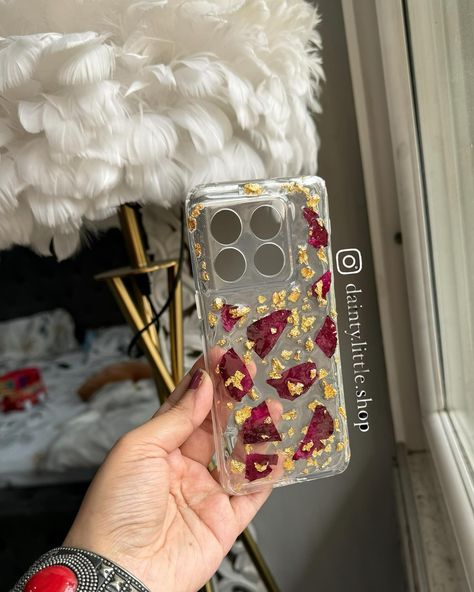 Real rose petals mobile cover 😻🌹📱 #rosepreservation #resinmobilecover #resinmobilecase #trendingmobilecover #rosepetals #driedflowers #driedrosepetals Real Rose Petals, Real Rose, Mobile Cover, Dried Rose Petals, Mobile Covers, Mobile Cases, Rose Petals, Dried Flowers, On Instagram