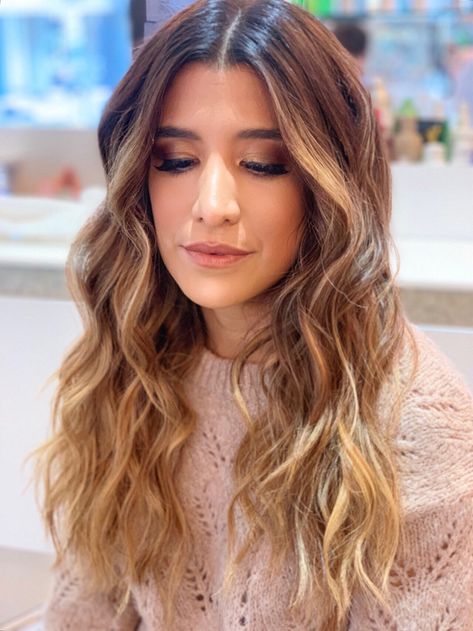 Beach Wave Blowout, Drybar Hairstyles, Wave Blowout, Blowout Waves, Blowdry Hairstyles, Dinner Hair, Haircut Options, Hair Blowout, Blow Hair