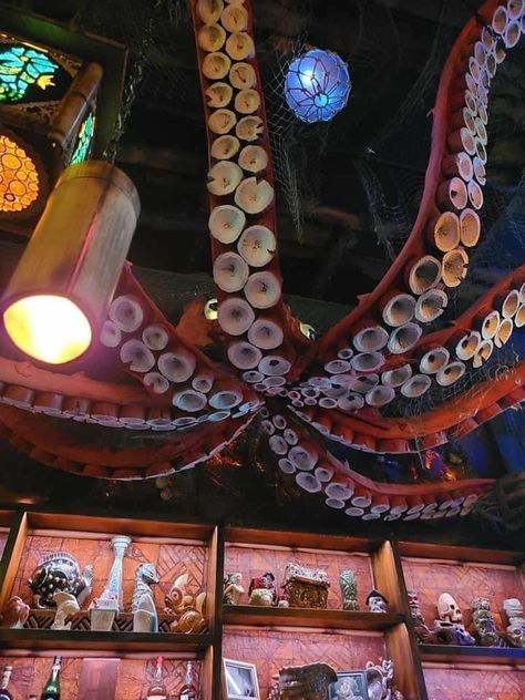 Pirate Themed Restaurant, Tiki Lounge Ideas, Pirate Bar Ideas, Shipwreck Decor, Tiki Hut Ideas, Tiki Bar Ideas, Marina Bar, Tikki Bar, Pirate Bar