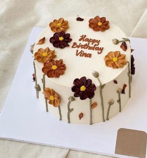 Fall Birthday Cakes, Small Birthday Cakes, Vintage Birthday Cakes, Pastel Cakes, Buttercream Cake Decorating, Korean Cake, Simple Cake Designs, Mini Cakes Birthday, Pretty Dessert