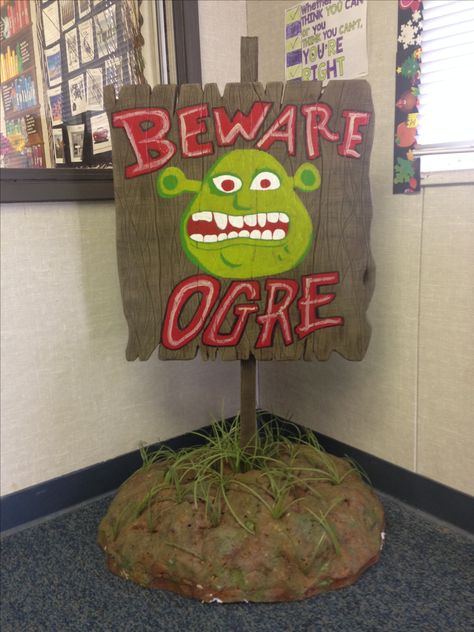 Beware ogre sign prop for Shrek the Musical jr. Shrek Party, Shrek The Musical, Shrek Costume, Deco Disney, Bday Party Theme, Disney Party, Trunk Or Treat, Shrek, 2nd Birthday Parties