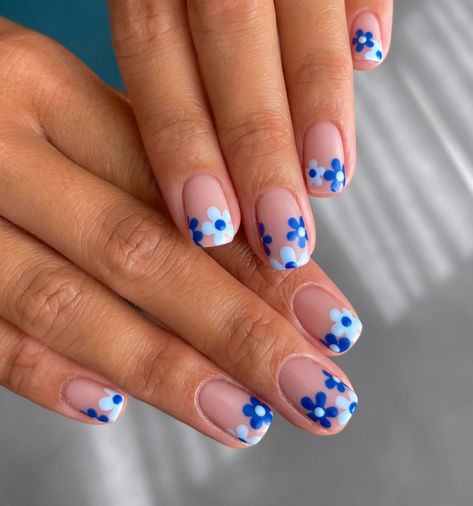 Blooming Blues Minimal Nail, Nails Bow, Pink Nail Art Designs, Bow Nails, Simple Spring Nails, Nagellack Trends, Subtle Nails, Nagel Tips, Daisy Nails