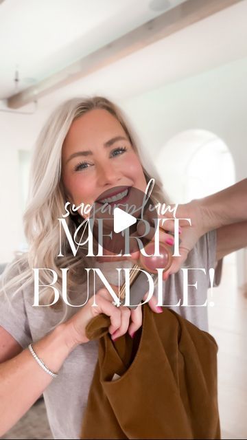 Cassie • Hi Sugarplum! on Instagram: "My exclusive @merit Bundle is LIVE! 🥳💋My fave everyday products 15% off, plus a cute makeup bag FREE with every first order! Comment ✨LINKS✨ and I’ll send it straight to your DMs! My Winter Colors: MINIMALIST STICK: bisque BRONZE BALM: seine FLUSH BALM: cheeky & apres BROW POMADE: blonde #sugarplumstyle #meritbeauty #MERITpartner #makeupvideos" Merit 5 Minute Morning, Merit Makeup Tutorial, Merit Beauty Tutorial, Merit Makeup Bag, Merit Flush Balm, Merit Makeup, Dishwater Blonde, Merit Beauty, Cute Makeup Bag