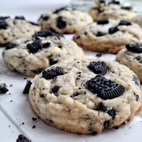 Cookies And Cream Cookie, Chewy Sugar Cookie, Cookies And Cream Cookies, Crushed Oreo, Vegetarian Cookies, Cream Cookies, Chewy Sugar Cookies, Cookies N Cream Cookies, Ice Cream Cookies