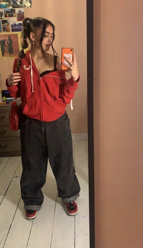 Red Hoodie Outfit, Looks Pinterest, Baggy Clothes, Mia 3, Tomboy Style Outfits, 2000s Fashion Outfits, Y2k Nike, Nike Red, Streetwear Fashion Women