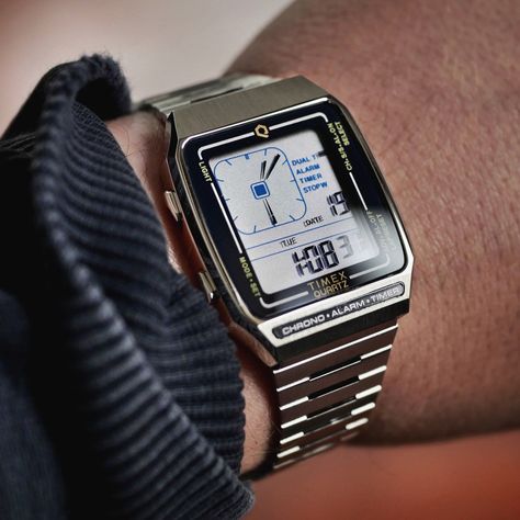 Timex Q LCA reissue Review Back To The 80s, Mens Digital Watches, Timex Watches, Affordable Watches, Retro Watches, Watch Review, Mens Casual Dress Outfits, Hand Watch, Design Del Prodotto