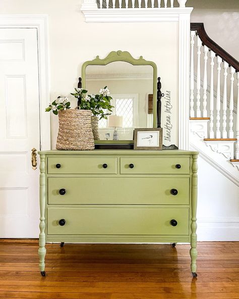 ShackteauInteriors - Etsy Australia Vintage Dresser With Mirror, Antique Dresser With Mirror, Baltimore House, Diy Furniture Repair, Green Painted Furniture, Green Dresser, Green Furniture, Furniture Rehab, Painted Dresser