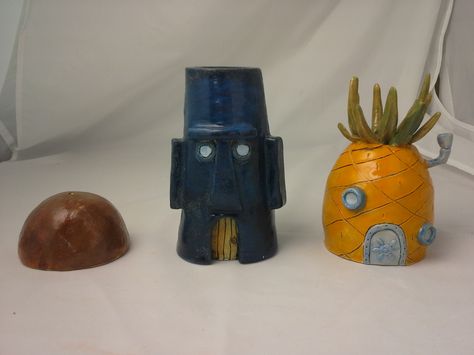 SpongeBob - ceramicsinrepose: I made these in ceramics and... Spongebob Ceramics, Diy Spongebob, Spongebob Crafts, Bob Sponge, Clay Gifts, Easy Clay Sculptures, Kids Clay, Pinterest Crafts, Sculpture Art Clay