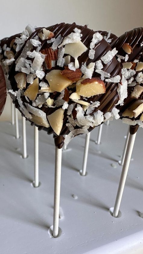 Coconut Cake Pops, Elegant Cake Pops, Pops Cake, Elegant Cake, Elegant Cakes, Coconut Cake, Cake Pop, Cakepops, Cake Pops